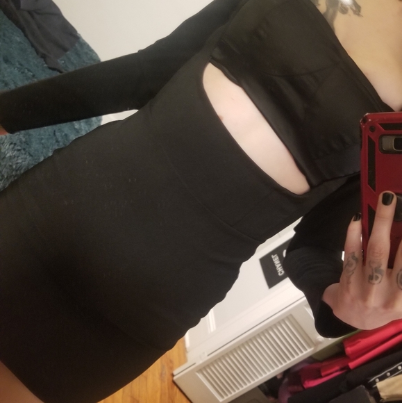 Black mini dress - Picture 3 of 7